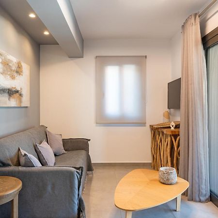 Brand New Flat Near De Bosset Bridge, Argostoliアパートメント エクステリア 写真