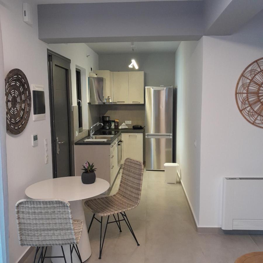 Brand New Flat Near De Bosset Bridge, Argostoliアパートメント エクステリア 写真