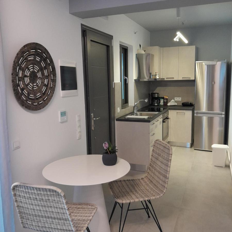 Brand New Flat Near De Bosset Bridge, Argostoliアパートメント エクステリア 写真