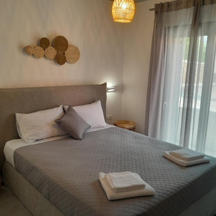 Brand New Flat Near De Bosset Bridge, Argostoliアパートメント エクステリア 写真