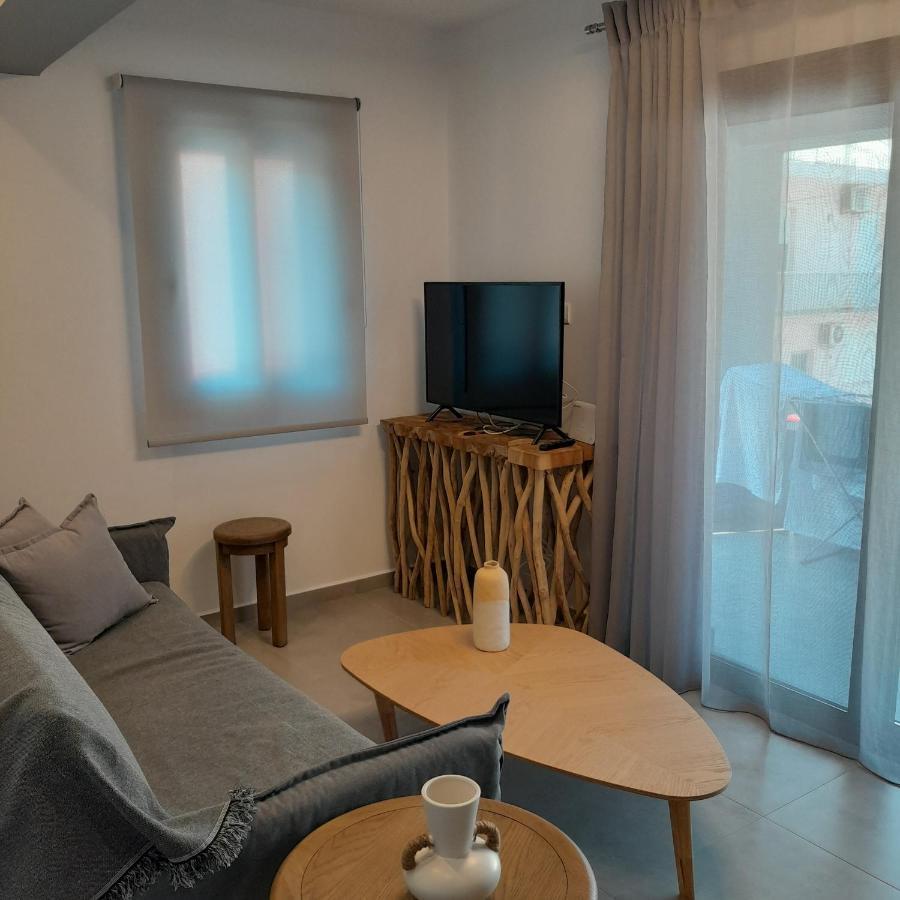 Brand New Flat Near De Bosset Bridge, Argostoliアパートメント エクステリア 写真