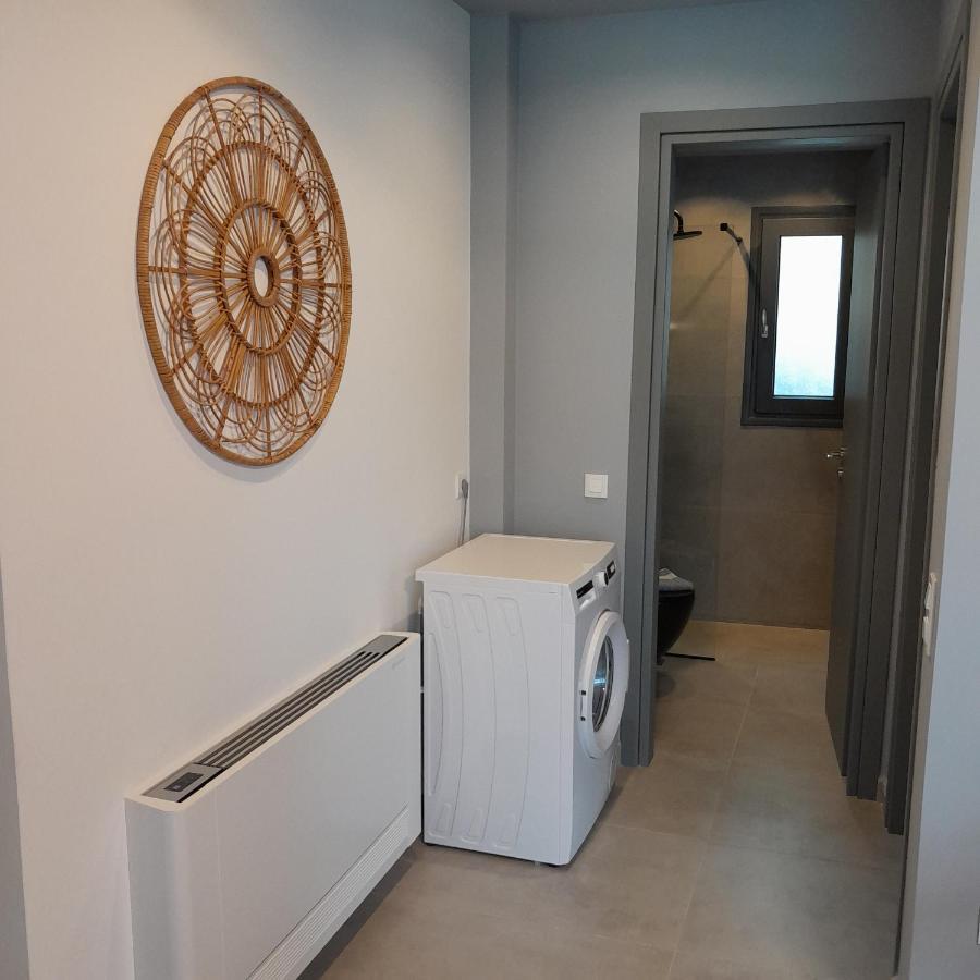 Brand New Flat Near De Bosset Bridge, Argostoliアパートメント エクステリア 写真