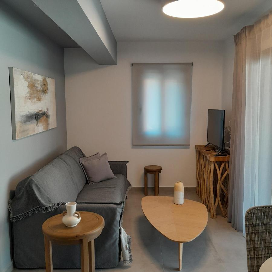 Brand New Flat Near De Bosset Bridge, Argostoliアパートメント エクステリア 写真
