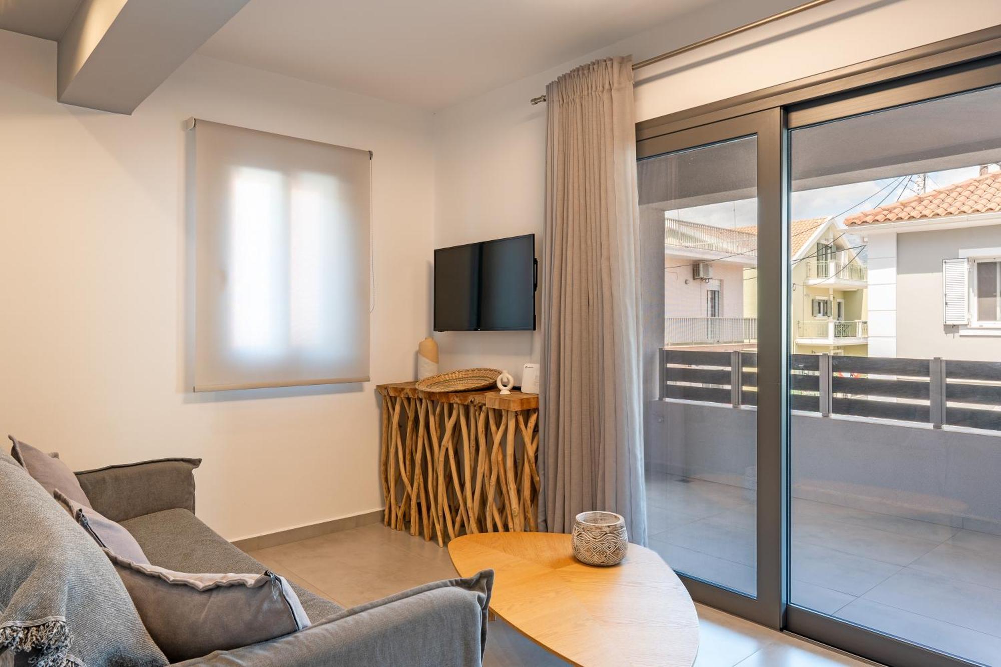 Brand New Flat Near De Bosset Bridge, Argostoliアパートメント エクステリア 写真